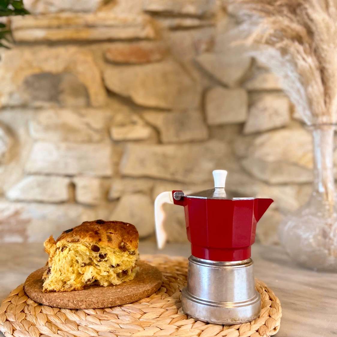 Christmas for Italians means choosing between: Panettone or Pandoro?